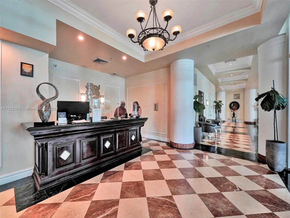 17555 Atlantic Blvd #806 Sunny Isles Beach, FL 33160