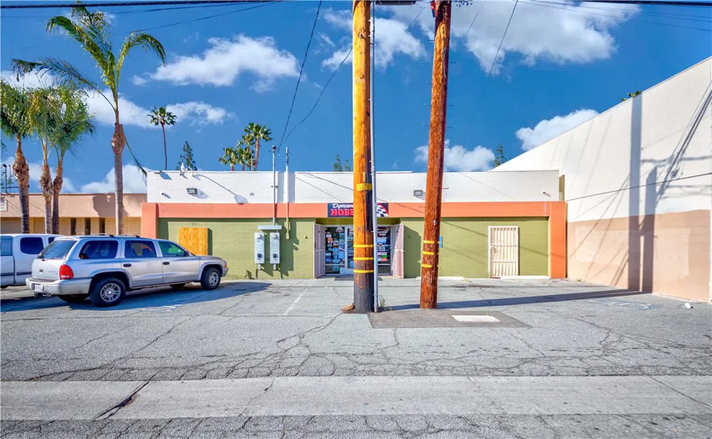 811 E Florida Avenue Hemet, CA 92543
