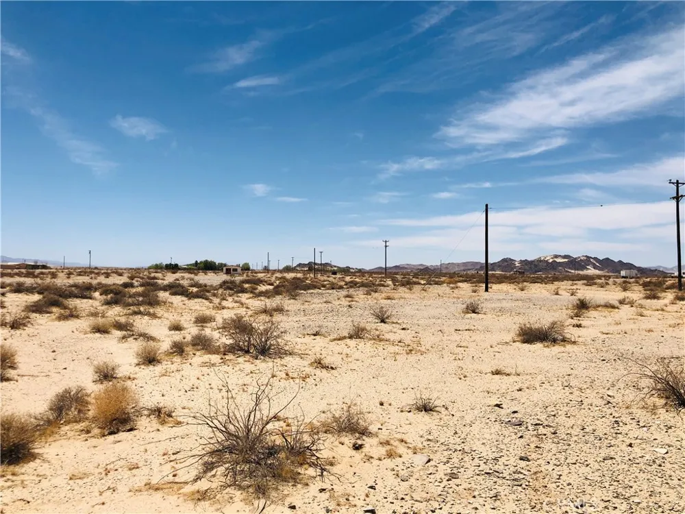 5 Wilson Road 29 Palms, CA 92277