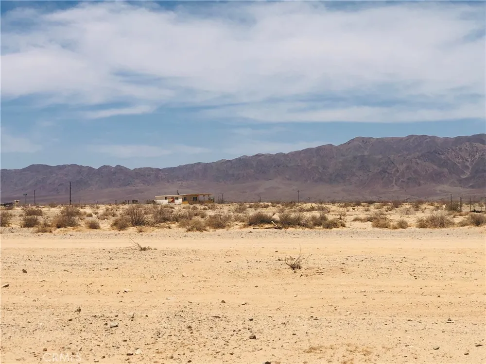 5 Wilson Road 29 Palms, CA 92277