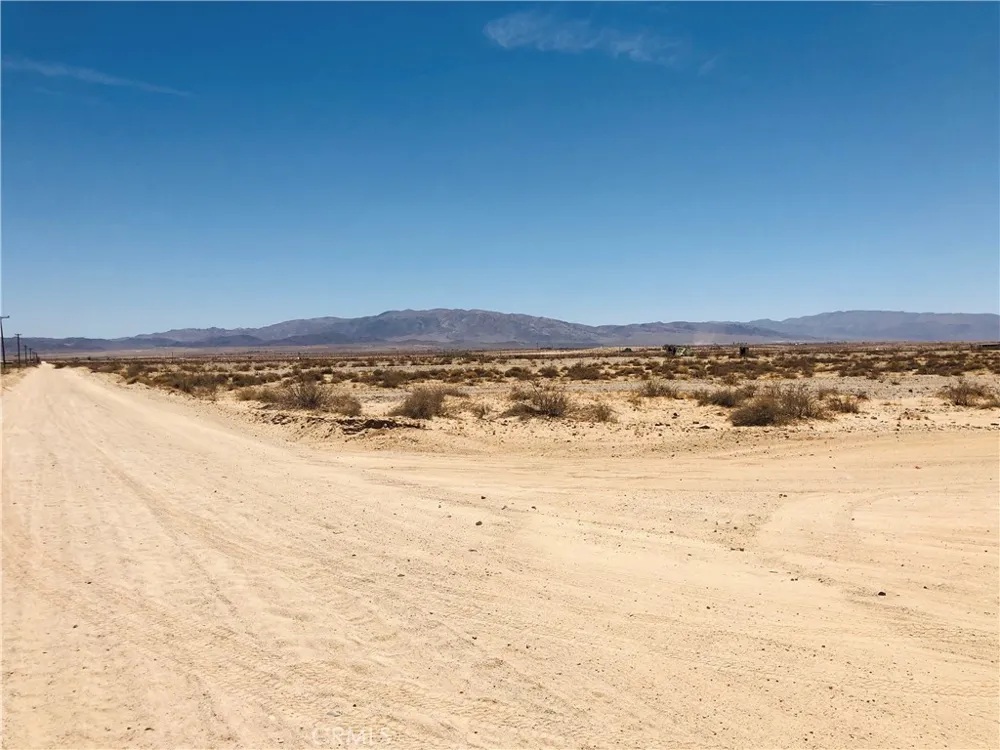 5 Wilson Road 29 Palms, CA 92277
