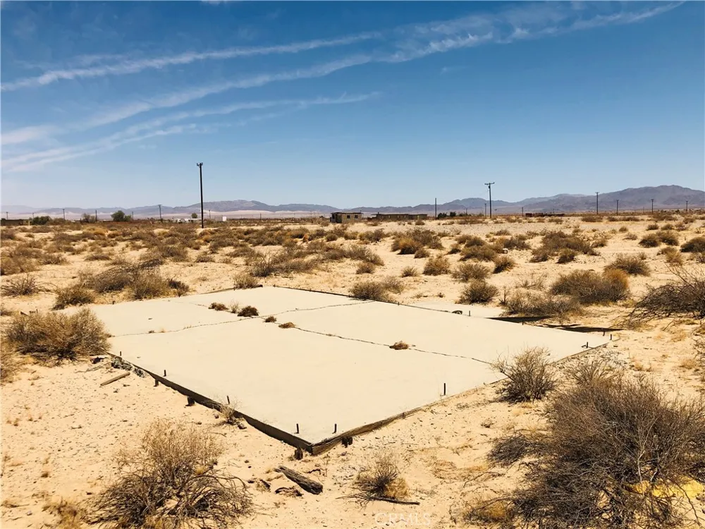 5 Wilson Road 29 Palms, CA 92277