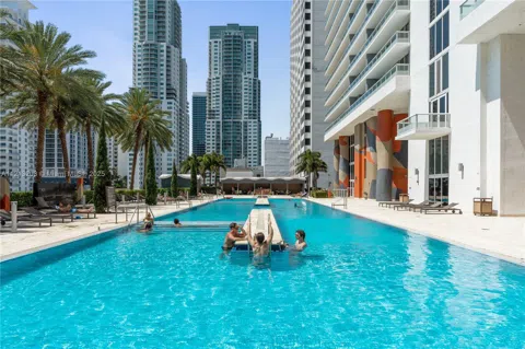 50 Biscayne Blvd #605