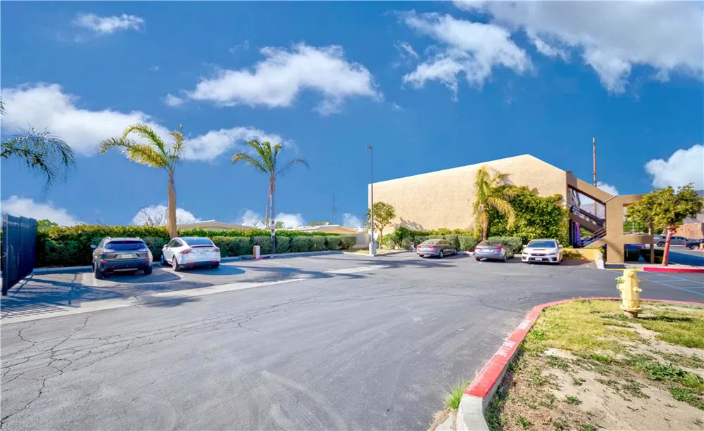 1520 S San Jacinto Avenue San Jacinto, CA 92583