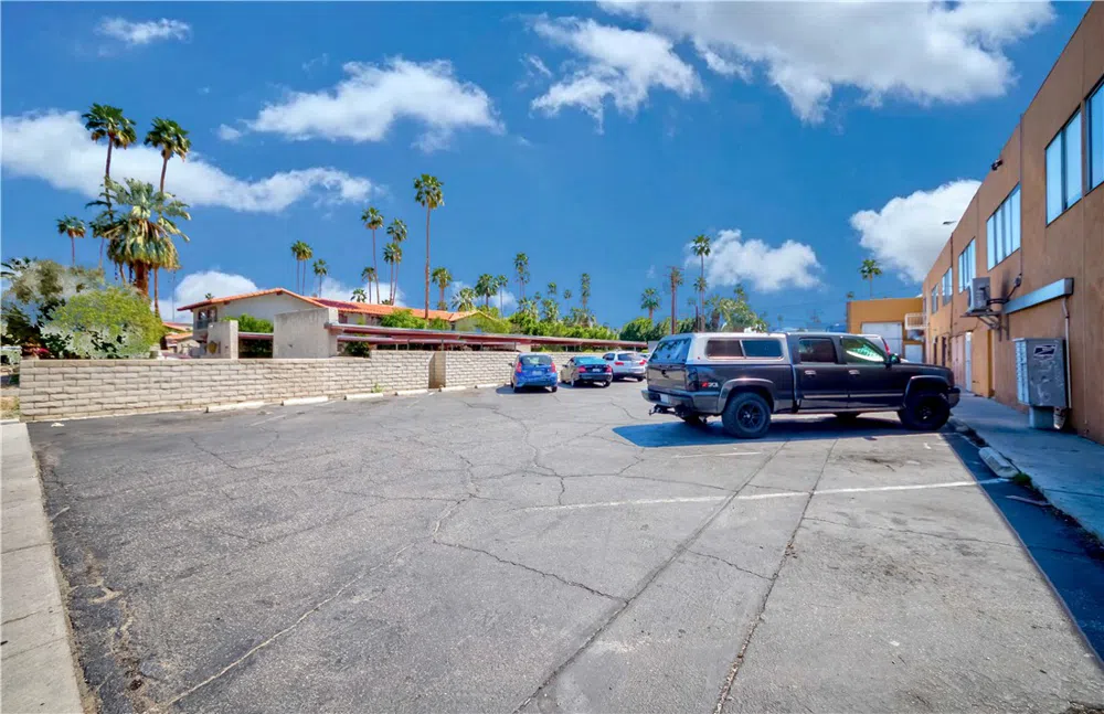 1502 S Palm Canyon Drive Palm Springs, CA 92264