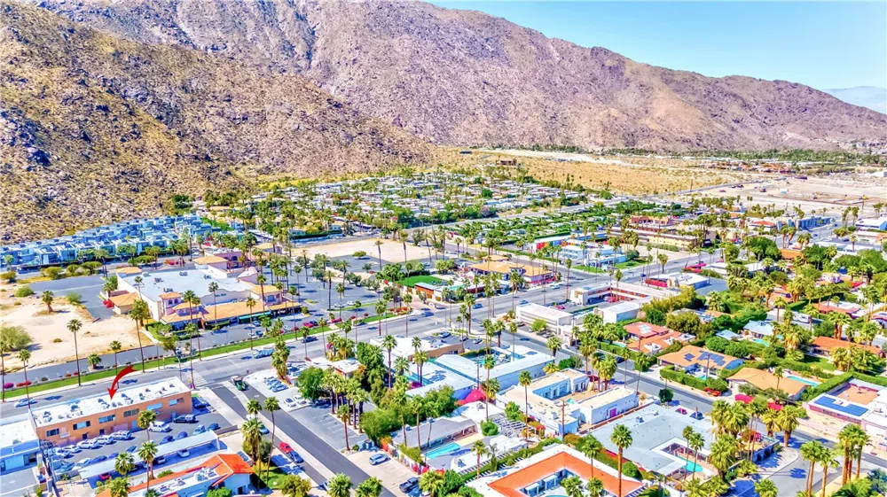 1502 S Palm Canyon Drive Palm Springs, CA 92264