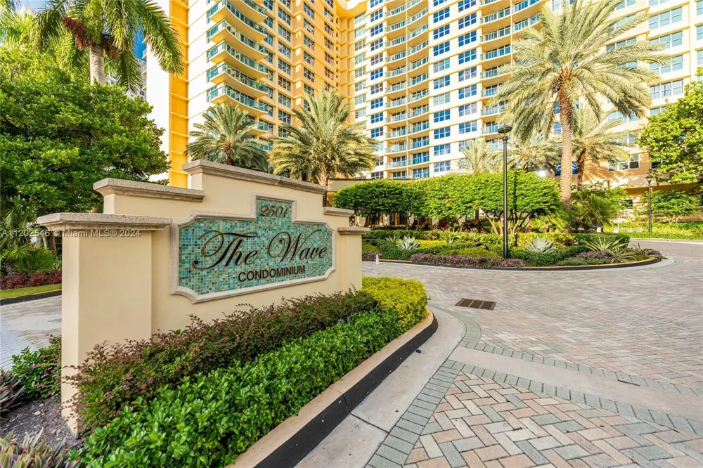 2501 S Ocean Dr #PH28 (AVAILABLE OCT 1) Hollywood, FL 33019