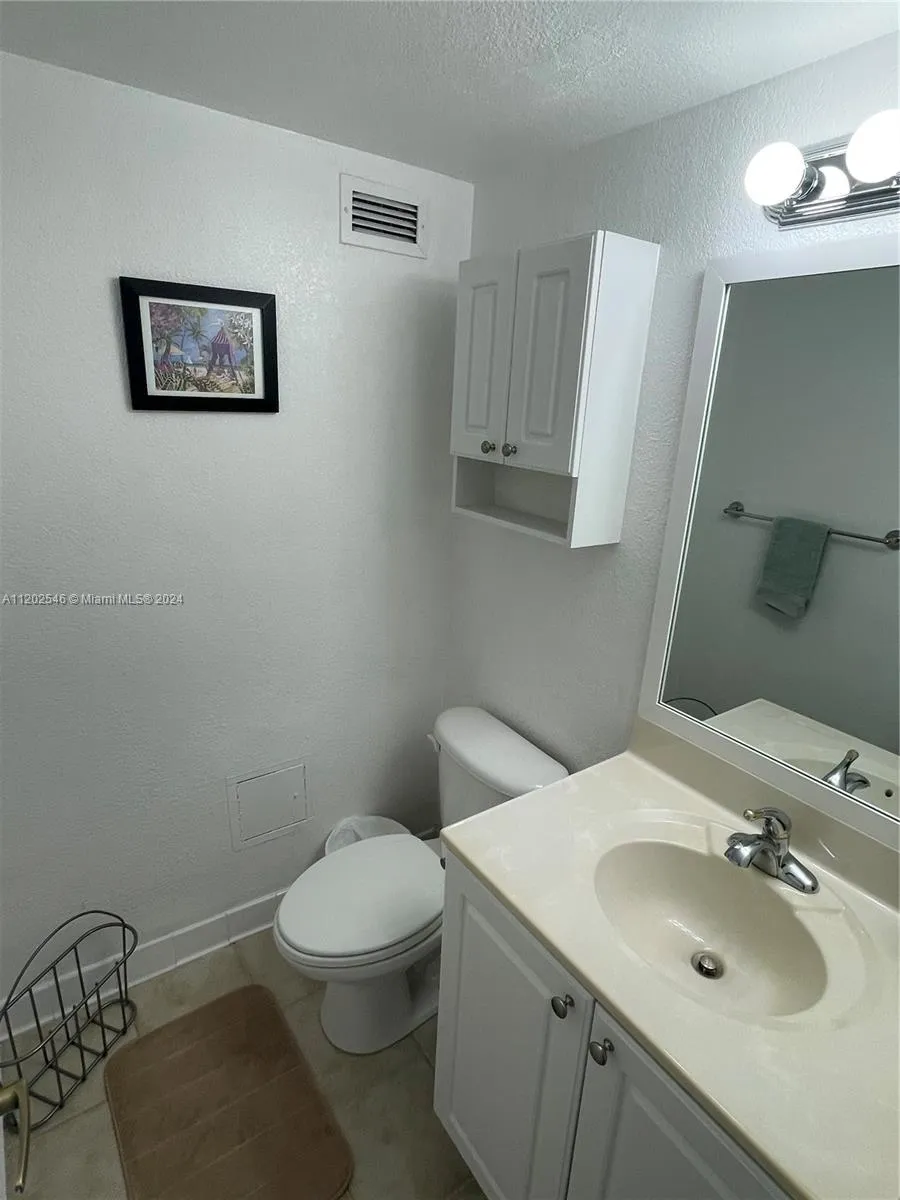 2501 S Ocean Dr #PH28 (AVAILABLE OCT 1) Hollywood, FL 33019