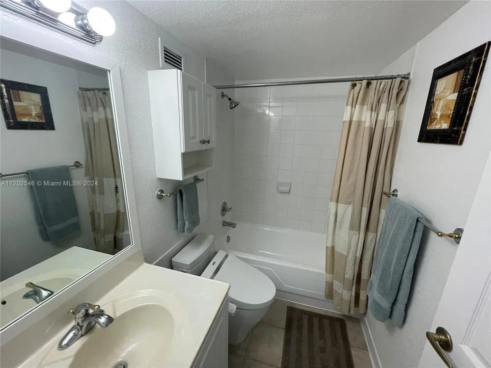 2501 S Ocean Dr #PH28 (AVAILABLE OCT 1) Hollywood, FL 33019