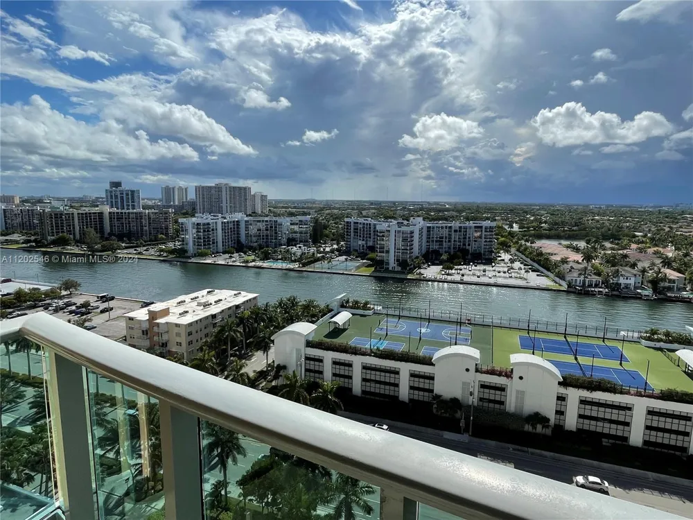2501 S Ocean Dr #PH28 (AVAILABLE OCT 1) Hollywood, FL 33019