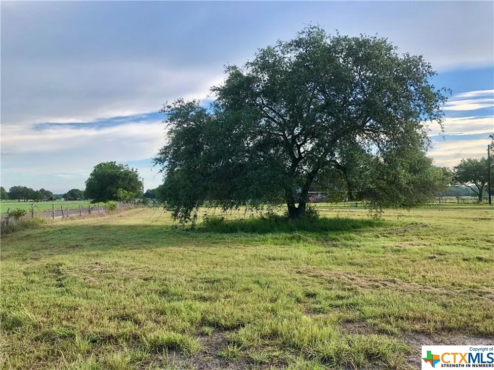 1 PVT 1672 Hallettsville, TX 77964