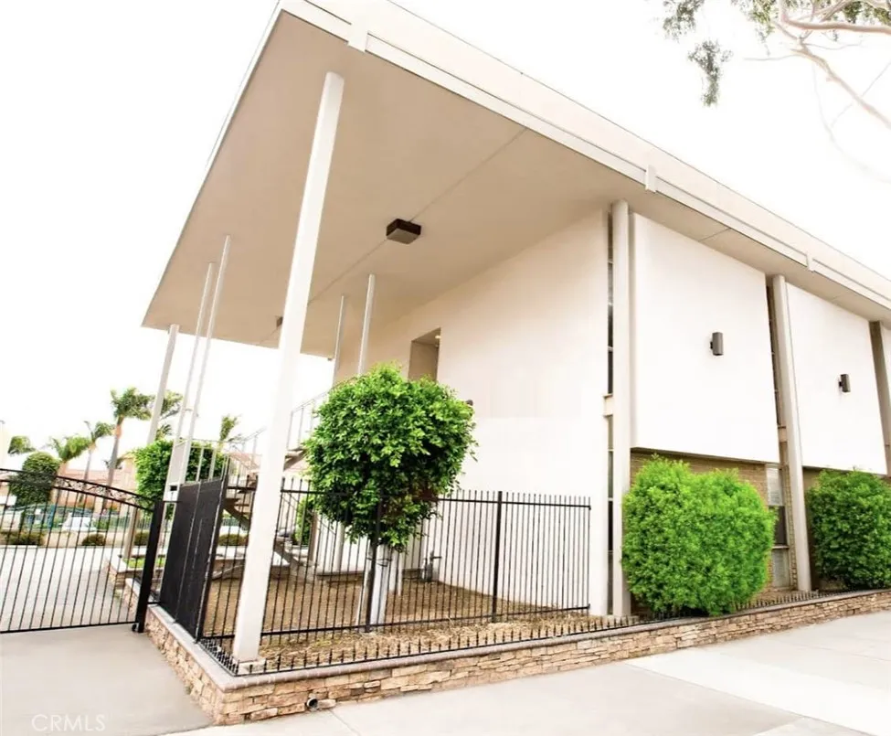 1245 W 6th Street Corona, CA 92882