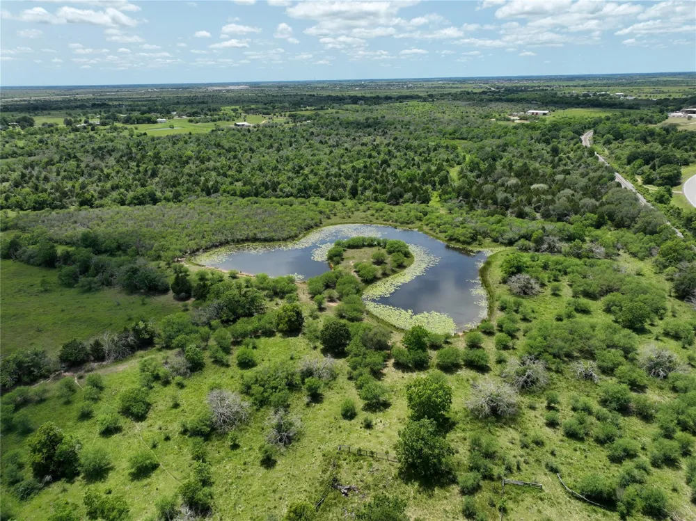 1721 Columbus Road Sealy, TX 77474