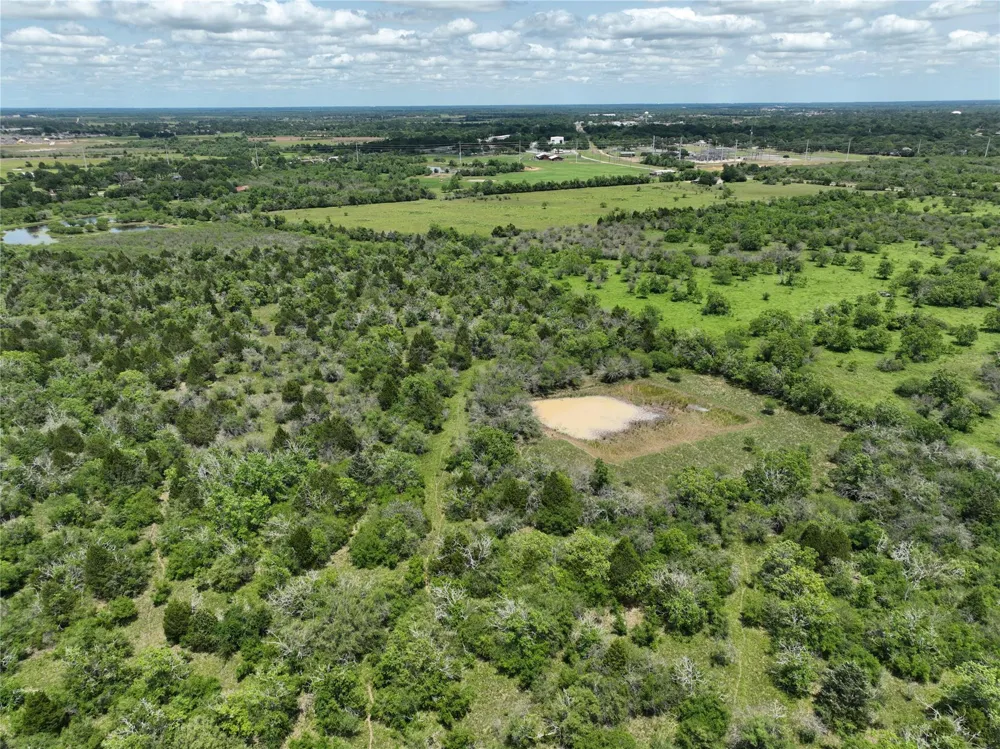 1721 Columbus Road Sealy, TX 77474