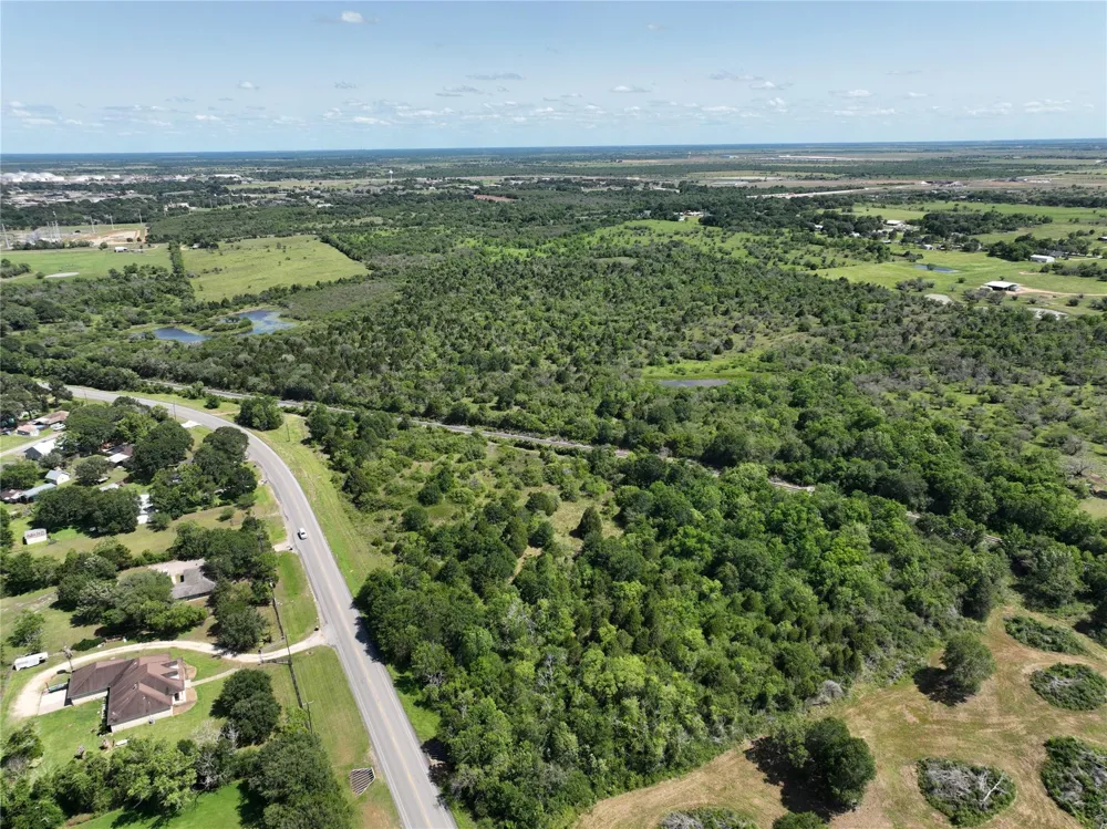 1721 Columbus Road Sealy, TX 77474