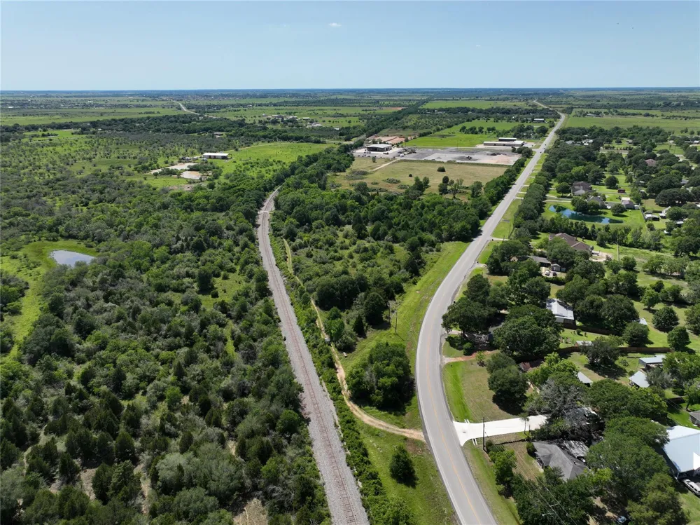 1721 Columbus Road Sealy, TX 77474