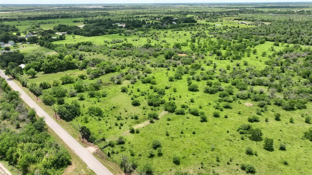 1721 Columbus Road Sealy, TX 77474