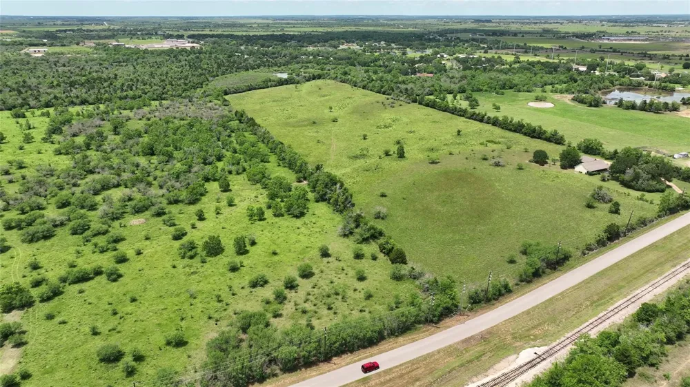 1721 Columbus Road Sealy, TX 77474