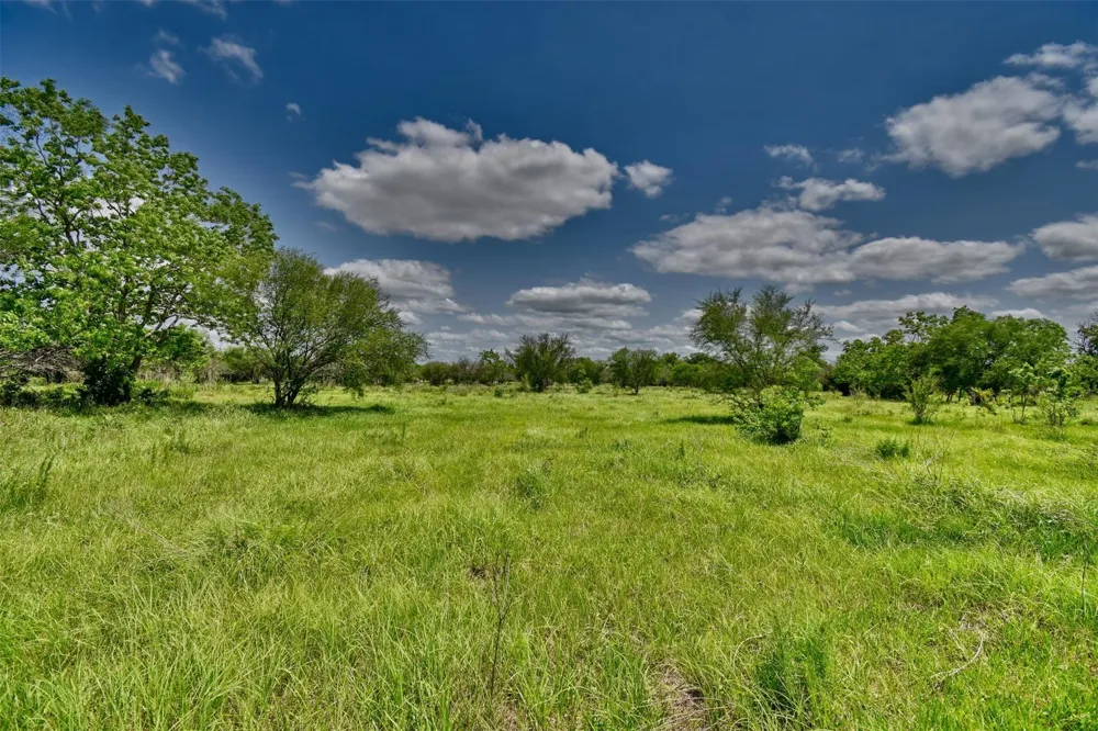 1721 Columbus Road Sealy, TX 77474