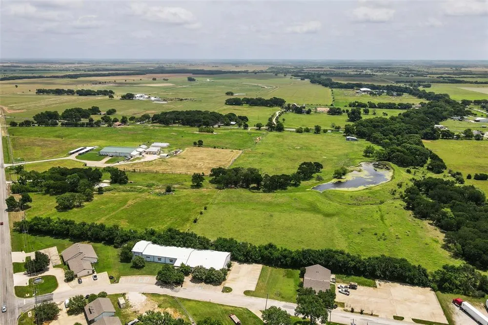 1001 S Highway 377 Pilot Point, TX 76258