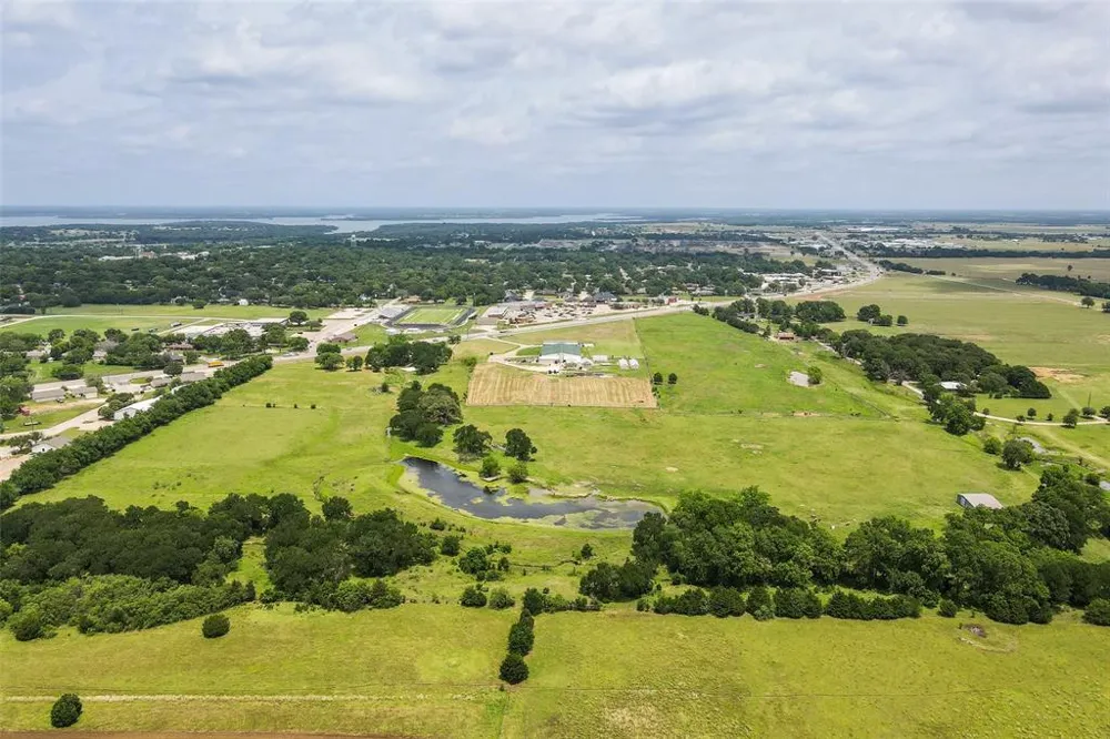 1001 S Highway 377 Pilot Point, TX 76258