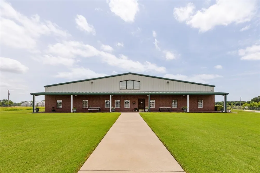 1001 S Highway 377 Pilot Point, TX 76258
