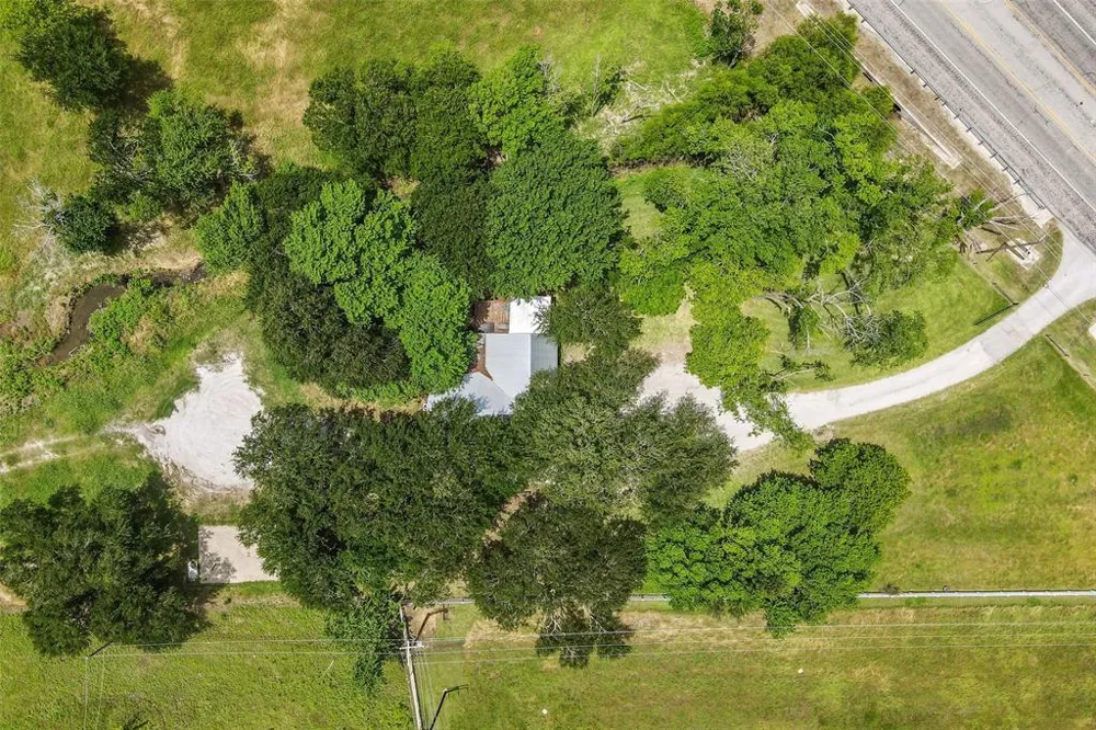 1001 S Highway 377 Pilot Point, TX 76258