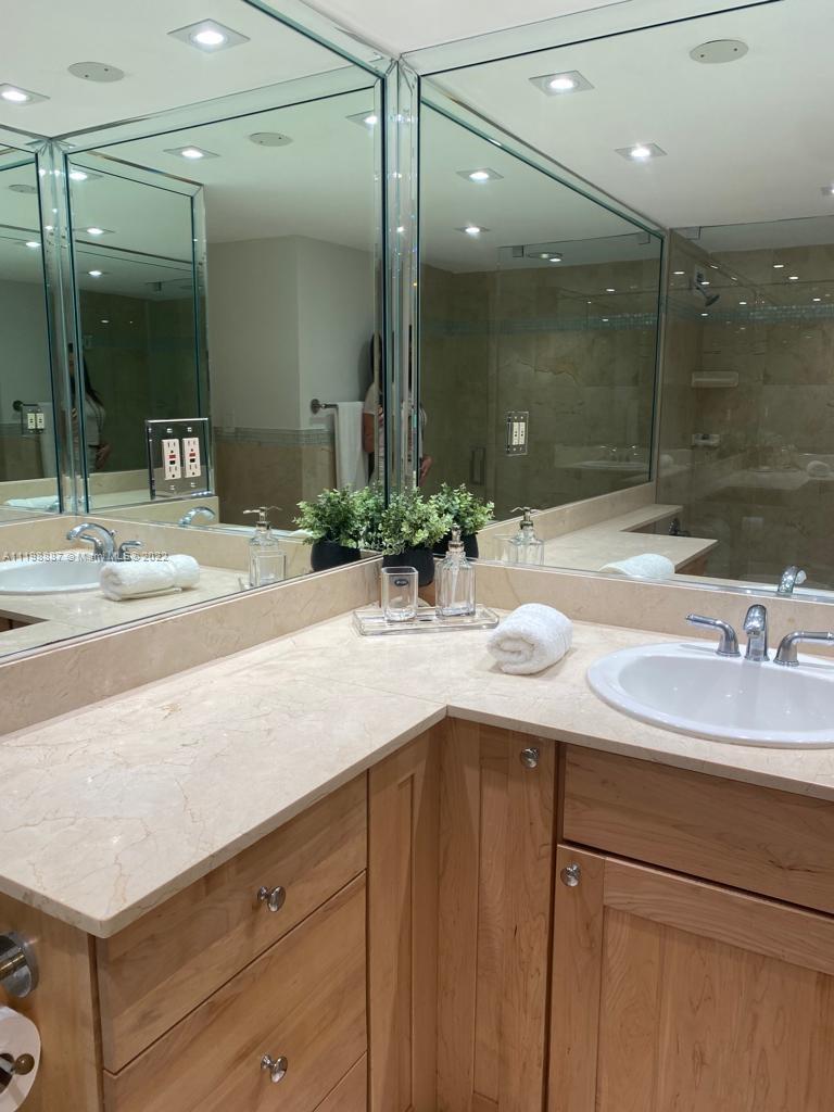5151 Collins Ave #531 Miami Beach, FL 33140