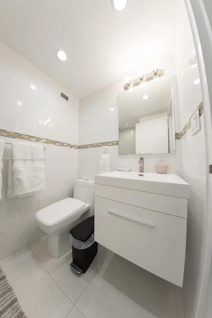 5601 Collins Ave #1603 Miami Beach, FL 33140