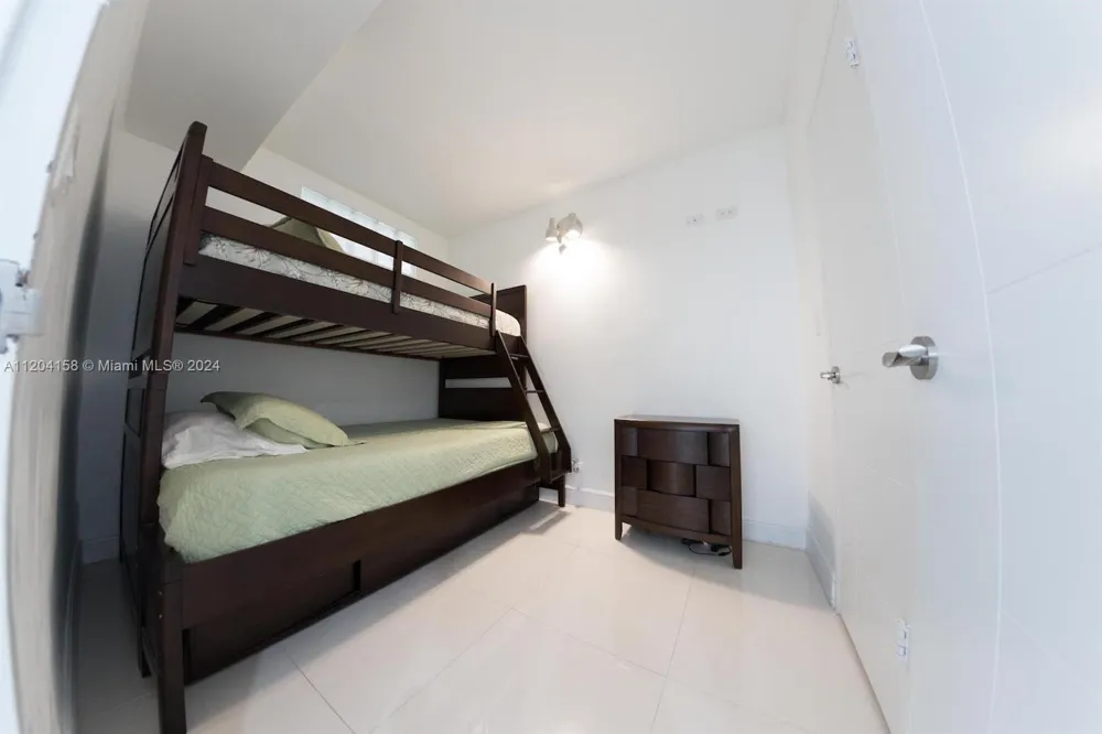 5601 Collins Ave #1603 Miami Beach, FL 33140