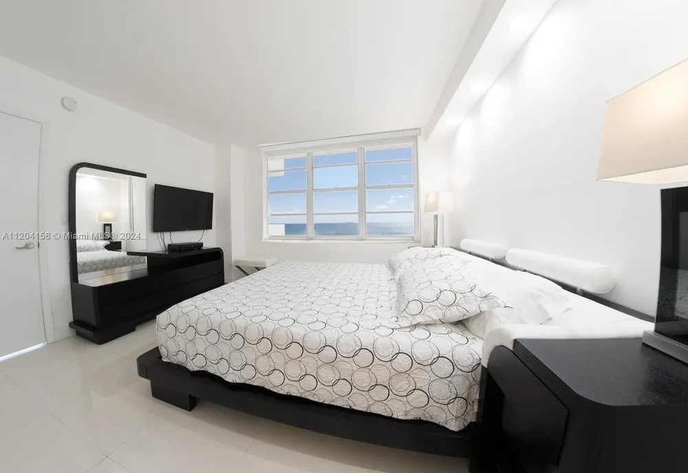 5601 Collins Ave #1603 Miami Beach, FL 33140