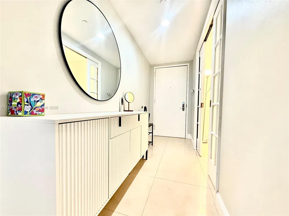 1830 S Ocean Dr #1709 Hallandale Beach, FL 33009