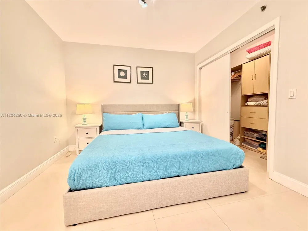 1830 S Ocean Dr #1709 Hallandale Beach, FL 33009