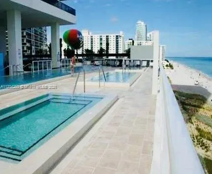 1830 S Ocean Dr #1709 Hallandale Beach, FL 33009
