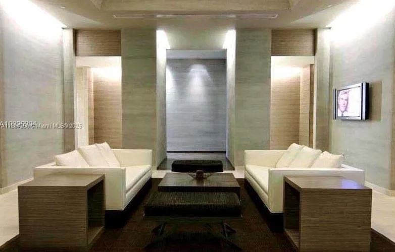 1830 S Ocean Dr #1709 Hallandale Beach, FL 33009