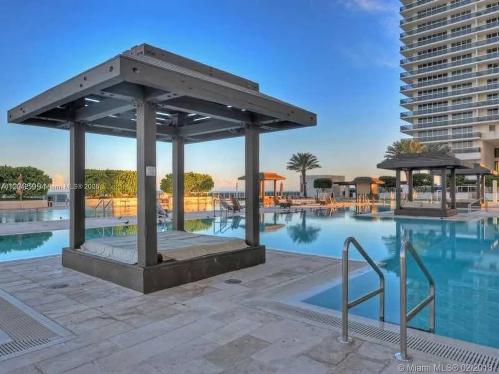 1830 S Ocean Dr #1709 Hallandale Beach, FL 33009