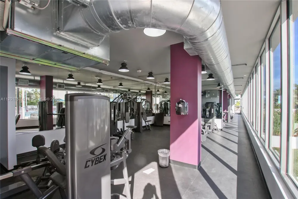 100 Lincoln Rd #940 Miami Beach, FL 33139
