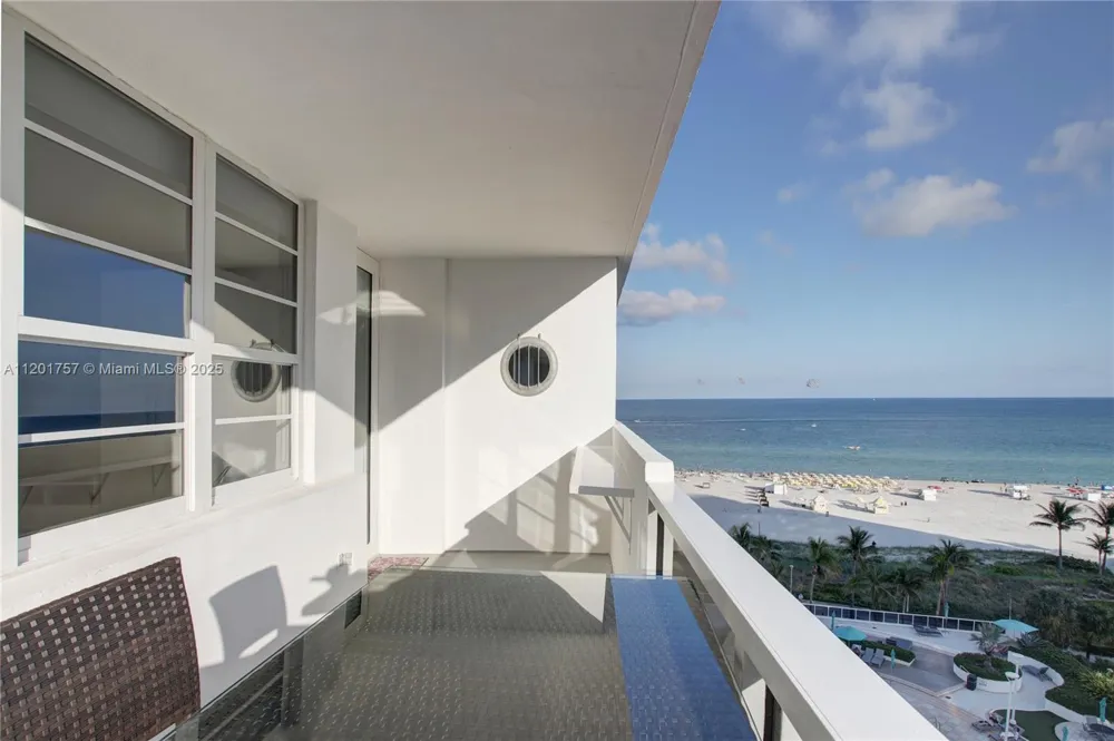 100 Lincoln Rd #940 Miami Beach, FL 33139