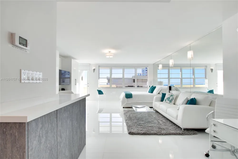 100 Lincoln Rd #940 Miami Beach, FL 33139