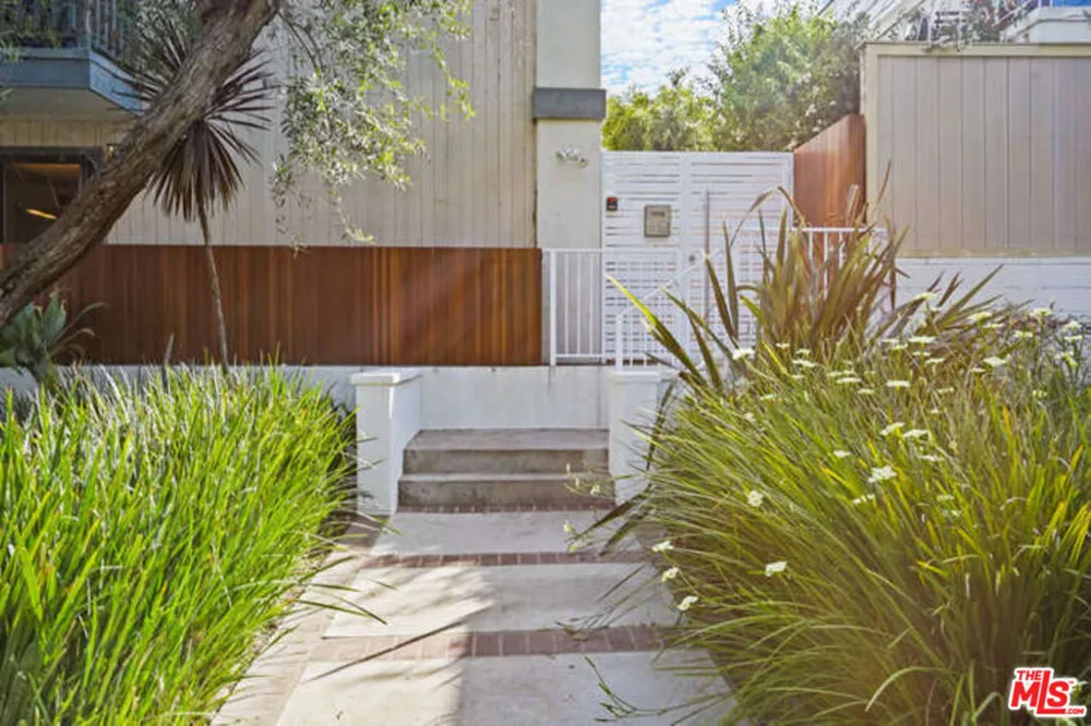 1128 15TH STREET #6 Santa Monica, CA 90403