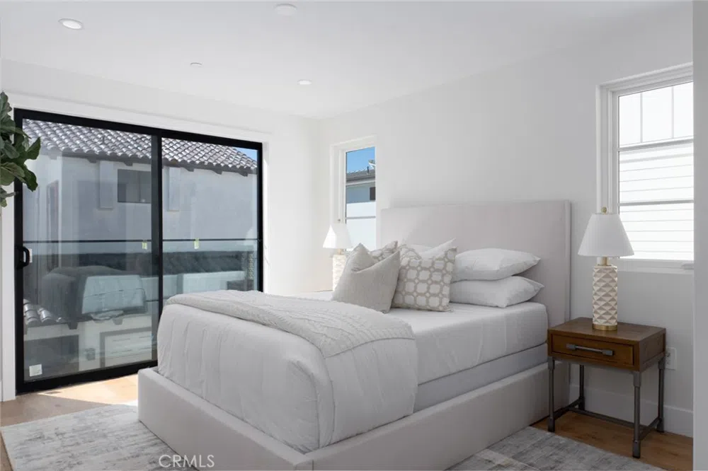 1025 W Balboa Boulevard Newport Beach, CA 92661