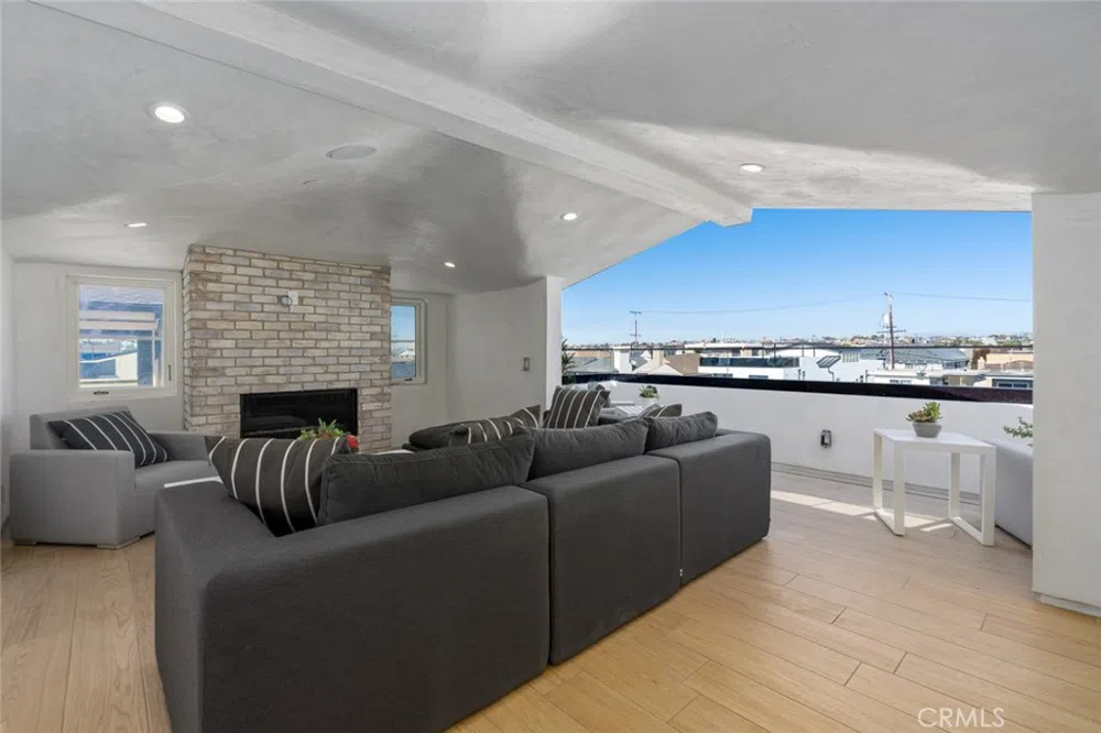1025 W Balboa Boulevard Newport Beach, CA 92661