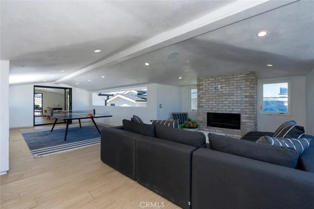 1025 W Balboa Boulevard Newport Beach, CA 92661