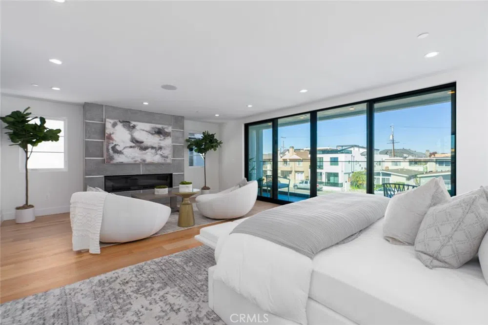 1025 W Balboa Boulevard Newport Beach, CA 92661