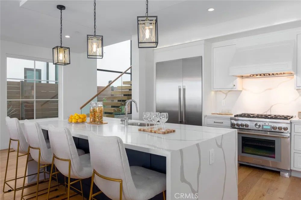 1025 W Balboa Boulevard Newport Beach, CA 92661