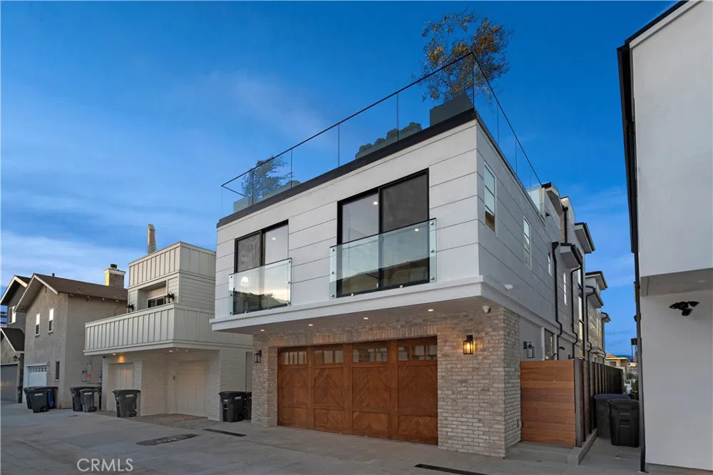 1025 W Balboa Boulevard Newport Beach, CA 92661