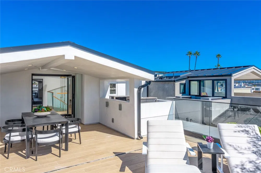 1025 W Balboa Boulevard Newport Beach, CA 92661