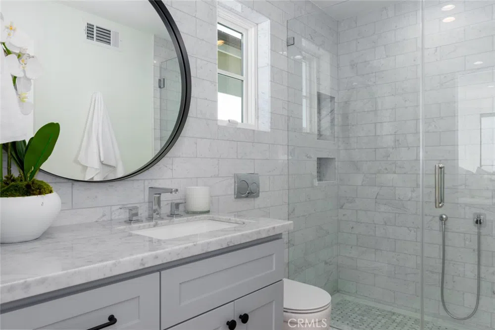 1025 W Balboa Boulevard Newport Beach, CA 92661