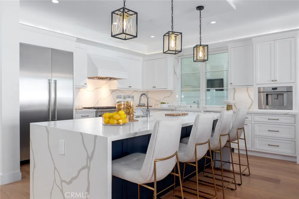 1025 W Balboa Boulevard Newport Beach, CA 92661