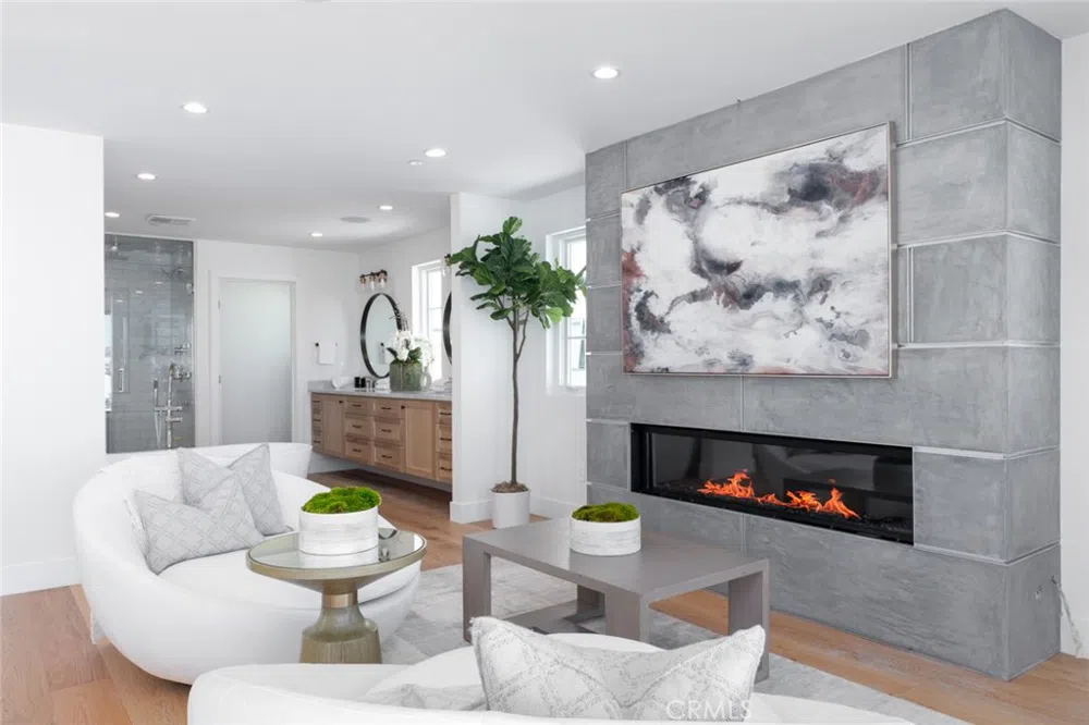 1025 W Balboa Boulevard Newport Beach, CA 92661